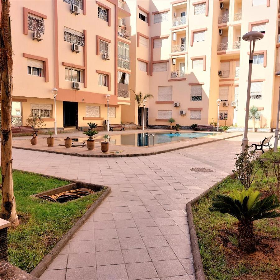 Appartement Pour Familles En Residence Avec Piscine Et Wifi Marrakesh Exterior foto