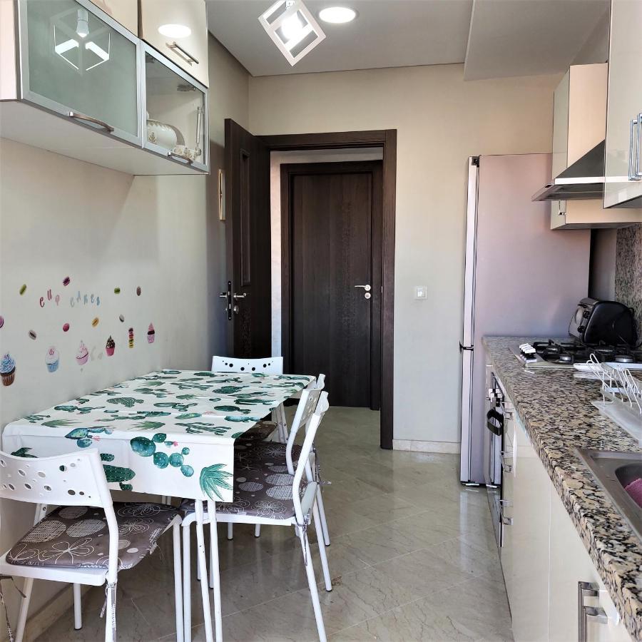Appartement Pour Familles En Residence Avec Piscine Et Wifi Marrakesh Exterior foto