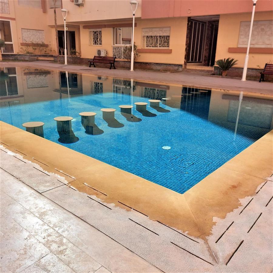 Appartement Pour Familles En Residence Avec Piscine Et Wifi Marrakesh Exterior foto