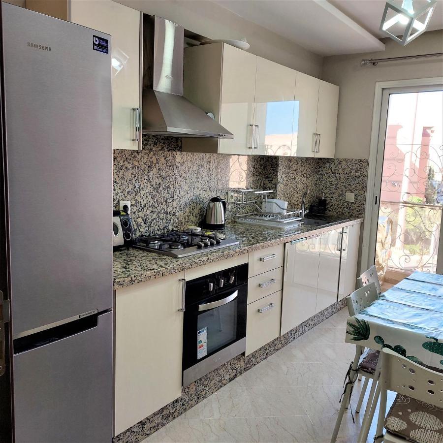 Appartement Pour Familles En Residence Avec Piscine Et Wifi Marrakesh Exterior foto
