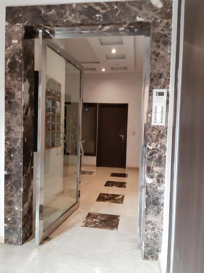 Appartement Pour Familles En Residence Avec Piscine Et Wifi Marrakesh Exterior foto